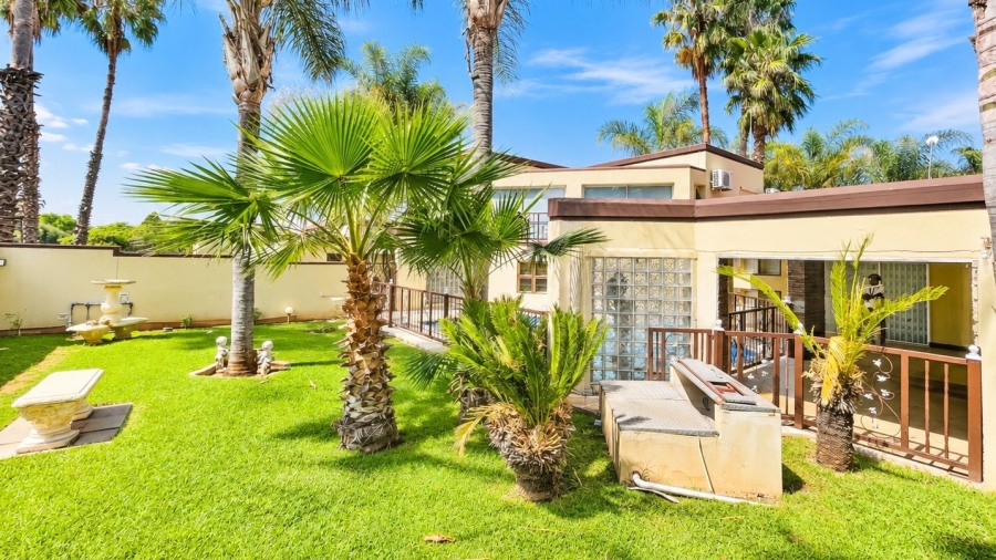 5 Bedroom Property for Sale in Wilkoppies North West